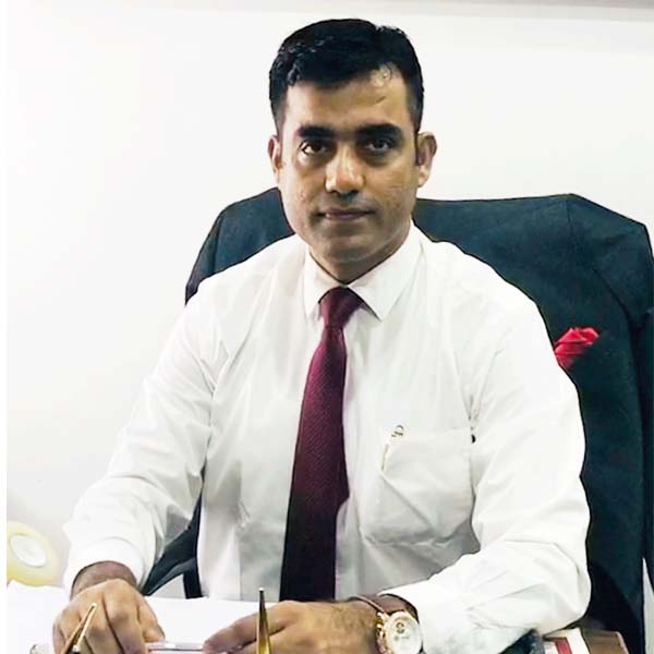 Dr. Vishal Kundnani