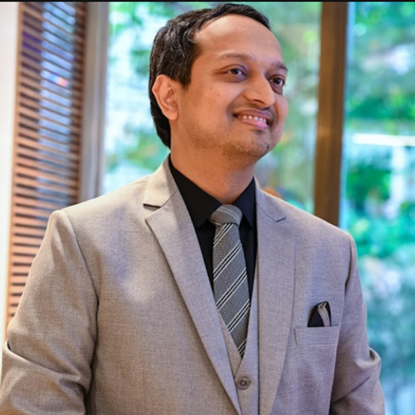Dr. Akash Saraogi